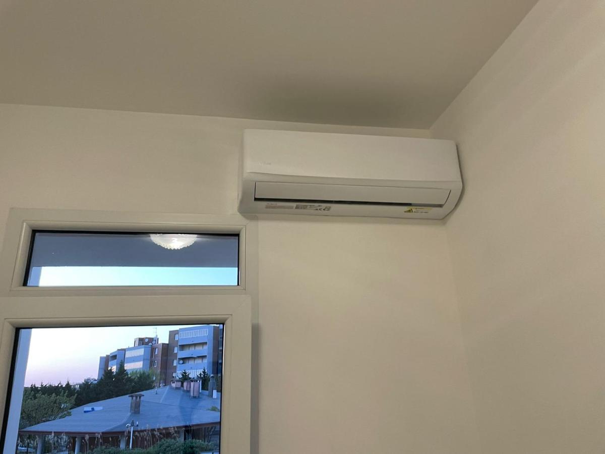 Al Mare Apartment Лидо Адриано Екстериор снимка
