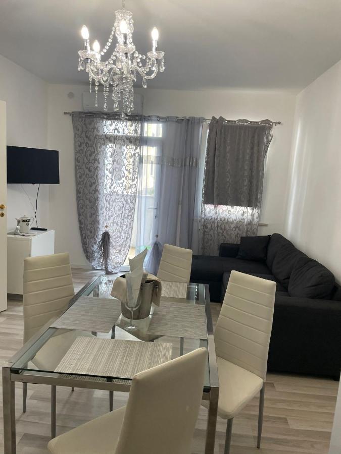 Al Mare Apartment Лидо Адриано Екстериор снимка