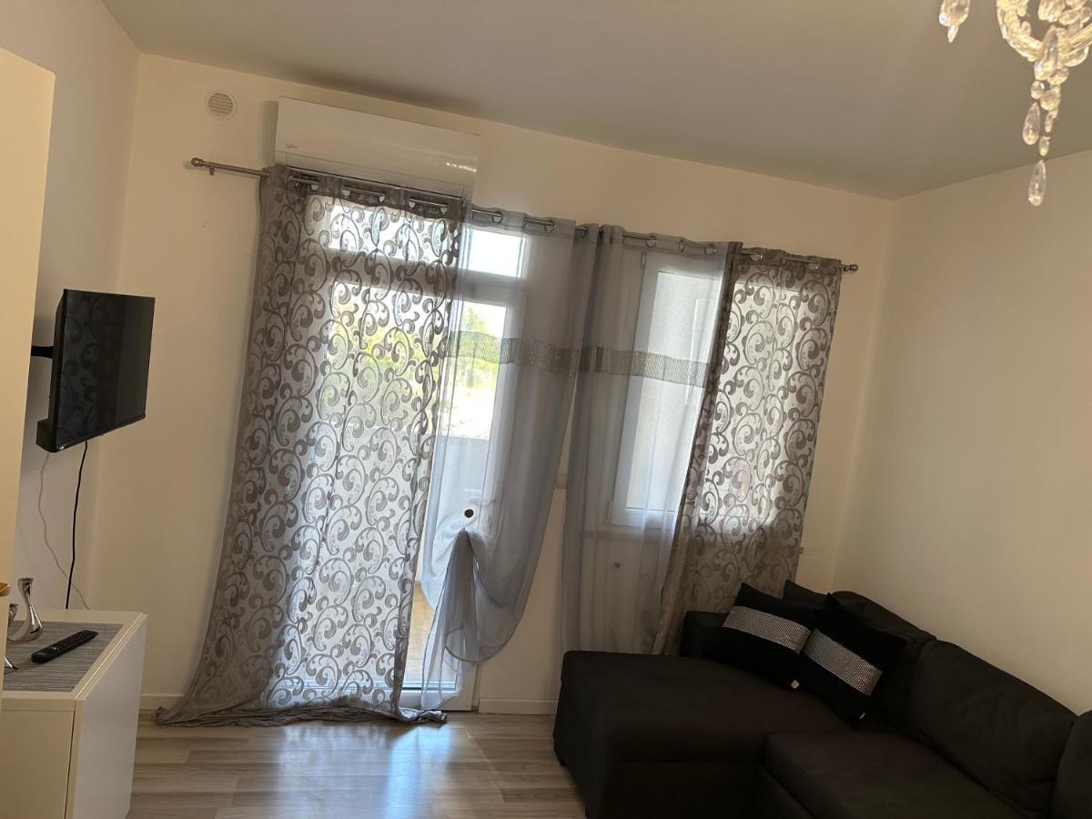 Al Mare Apartment Лидо Адриано Екстериор снимка