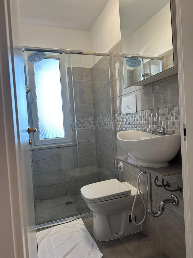 Al Mare Apartment Лидо Адриано Екстериор снимка